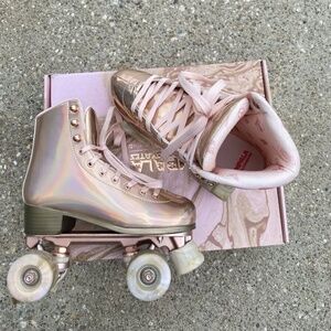 EXCLUSIVE Rose Gold Impala Rollerskates - Size 8